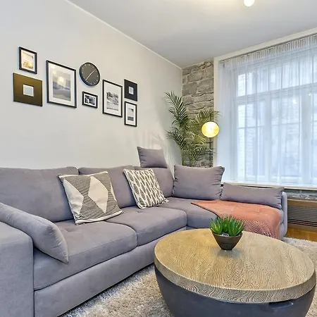 Luxuriously Furnished, Spacious Rotermanni Jewel Apartment *